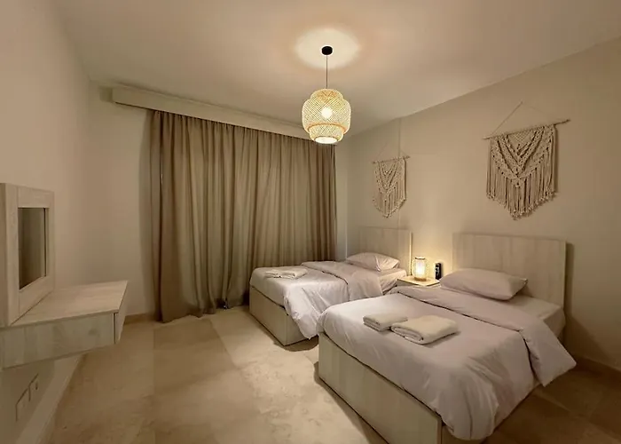 Chic 3br Ground Free & Pool Access At Mangroovy شقة
