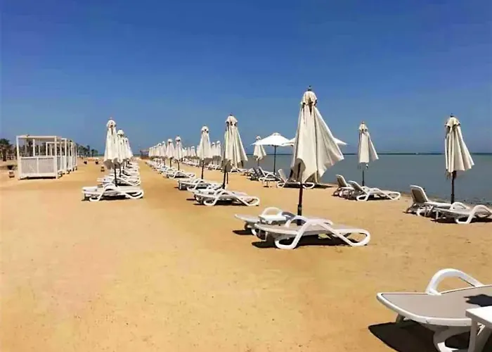 Chic 3br Ground Free & Pool Access At Mangroovy الغردقة